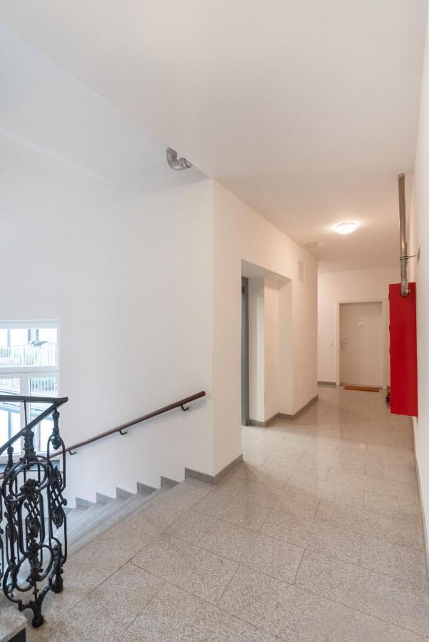 Apartment New, Stylish, Bright, Cozy And Central In Quiet Area *